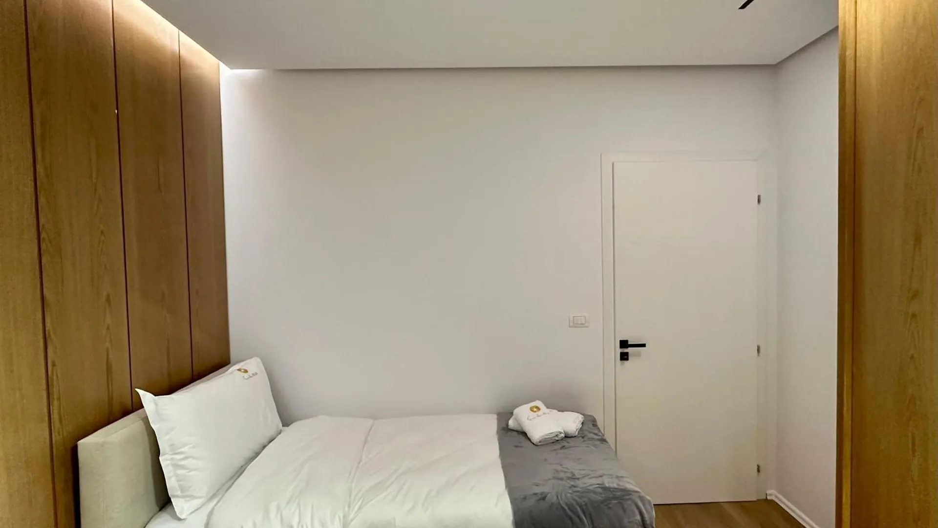 Suv Aparthotel Pogradec Apartmán