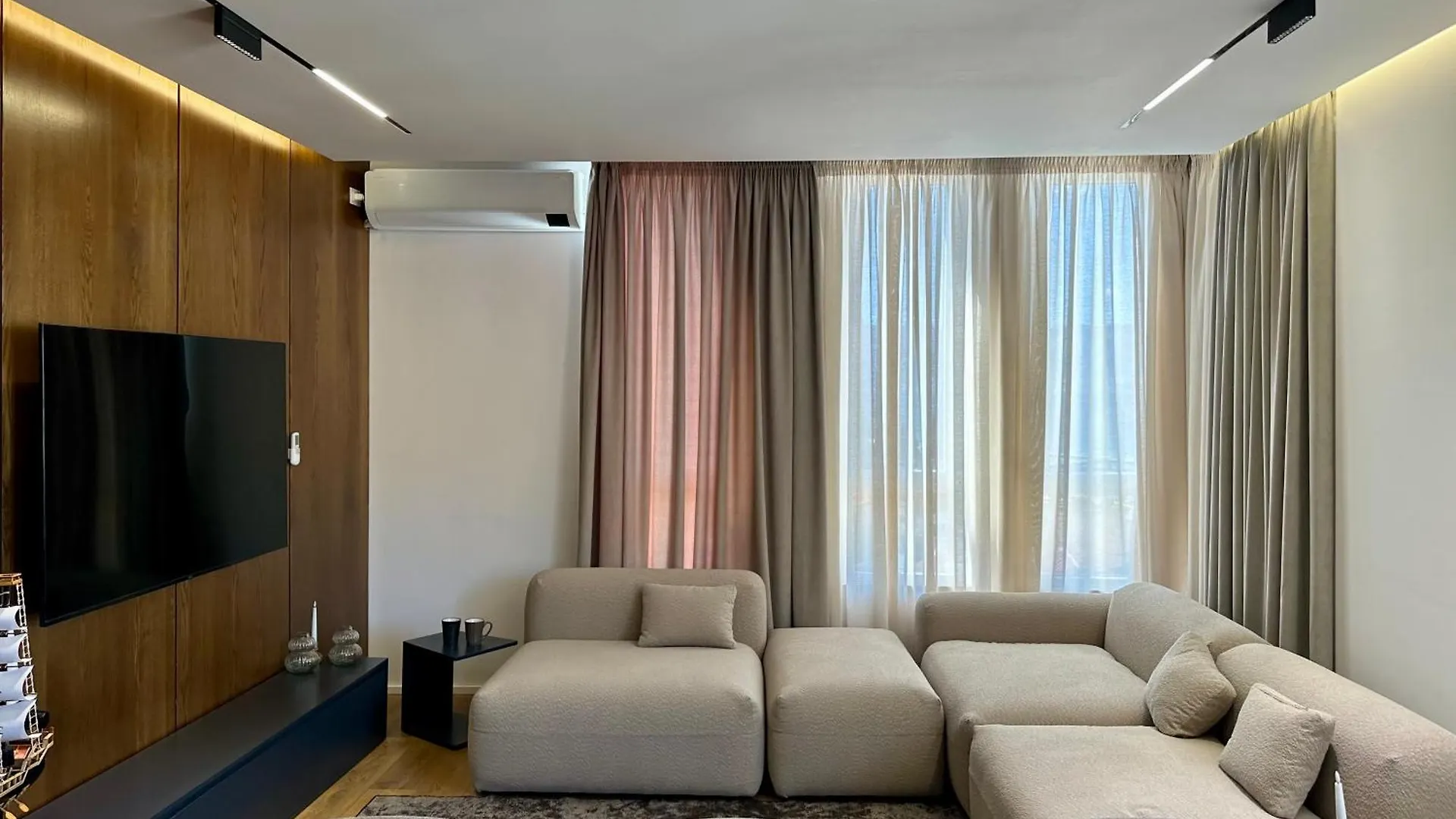 Suv Aparthotel Pogradec Apartmán