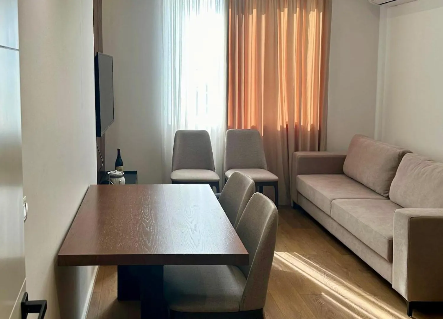 Suv Aparthotel Pogradec