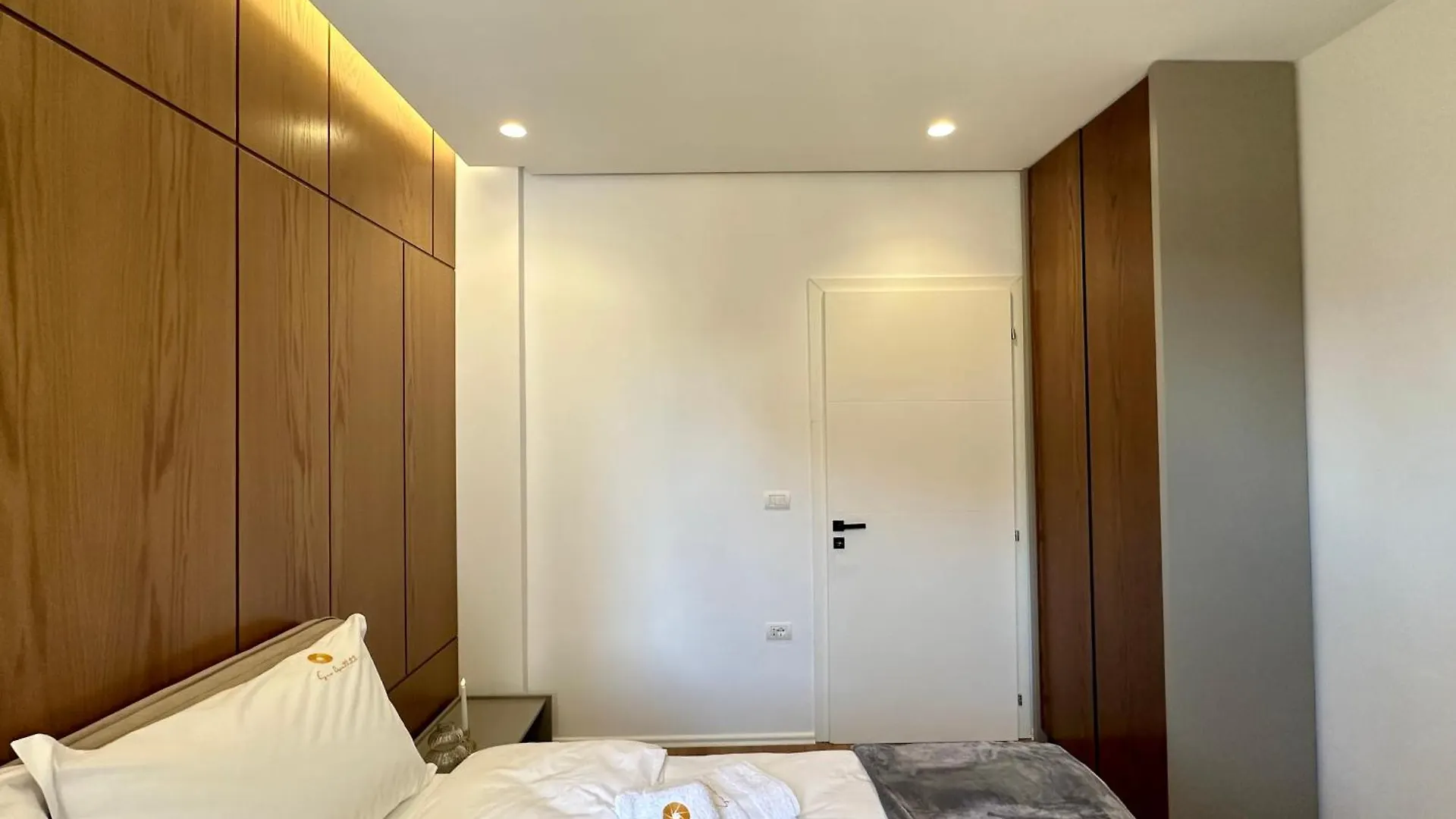 Suv Aparthotel Pogradec 0*,  Albánie